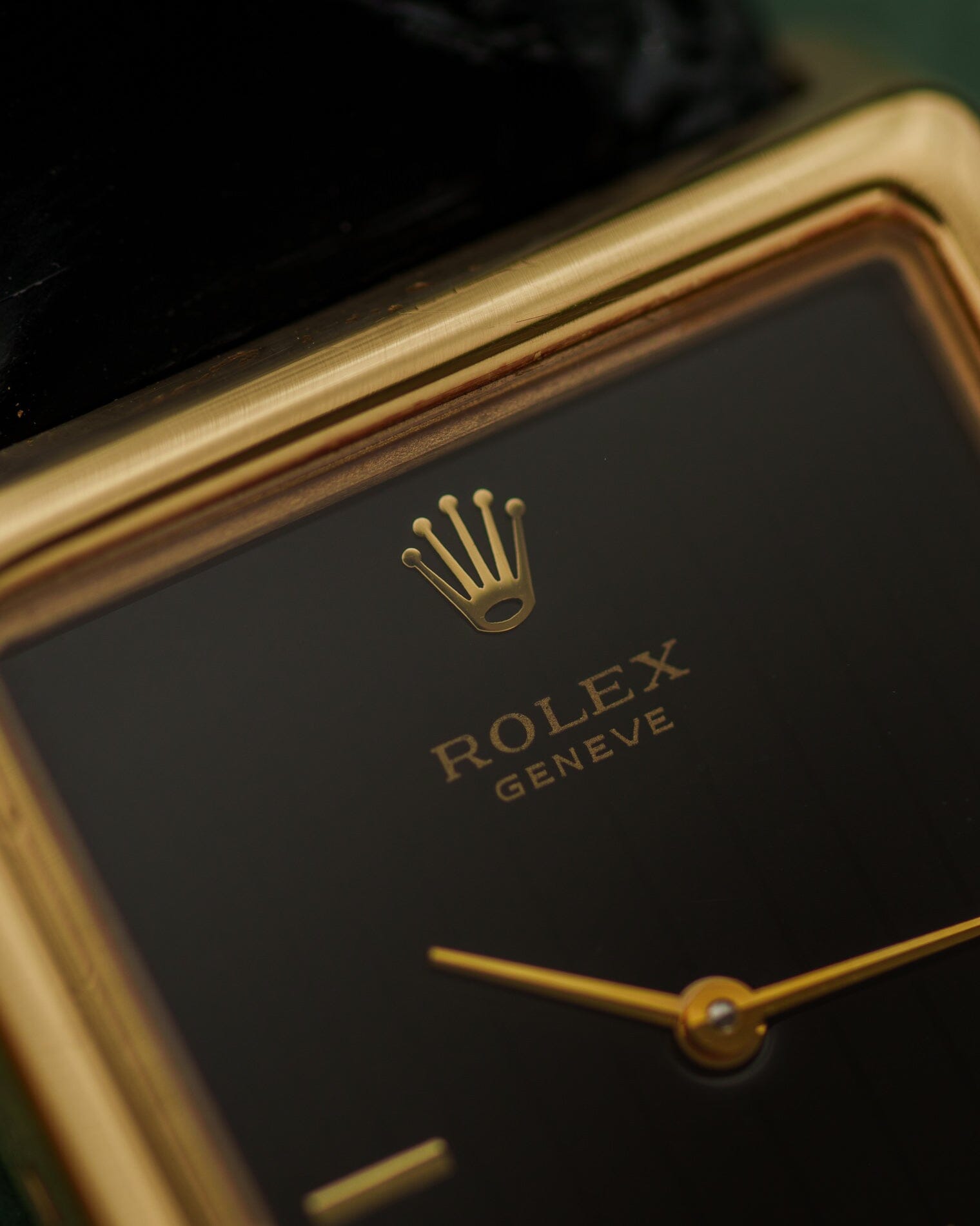 Rolex チェリーニ 4105 レクタングル YG ブラックタペストリーダイアル Watch ROLEX