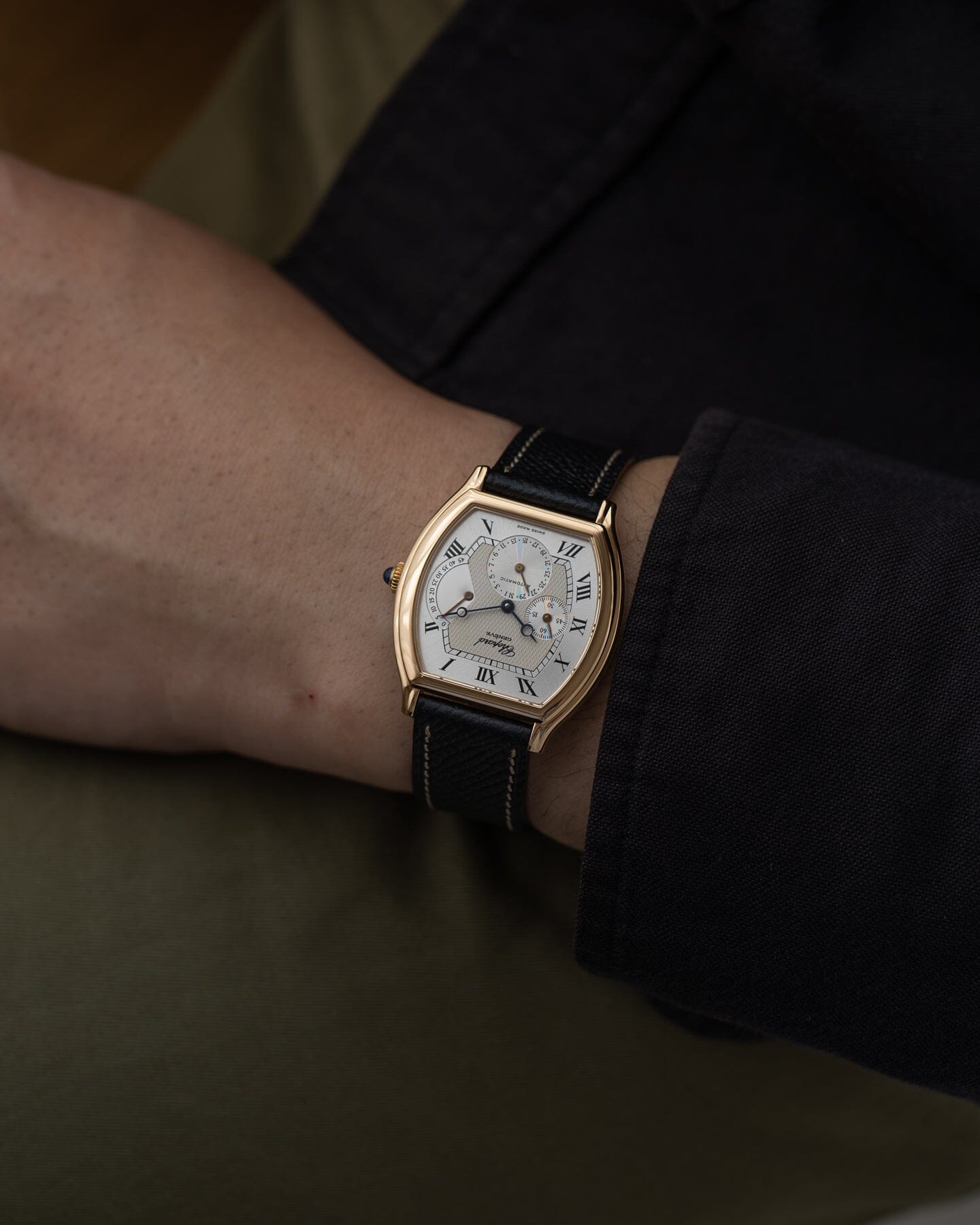 Chopard クラシック 2248 トノー RG パワーリザーブ Watch CHOPARD