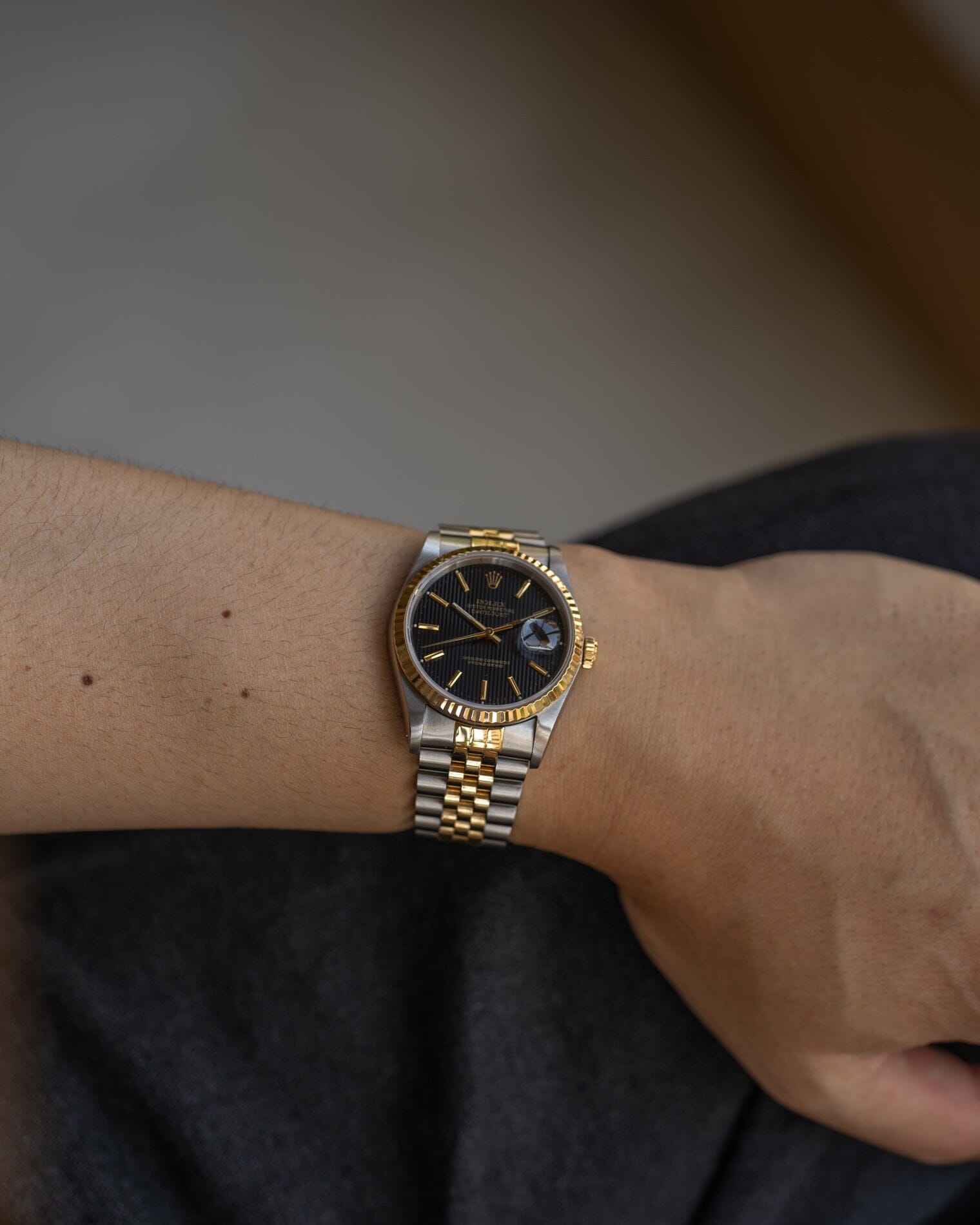 Rolex デイトジャスト 16233 ブラックタペストリーダイアル Watch ROLEX