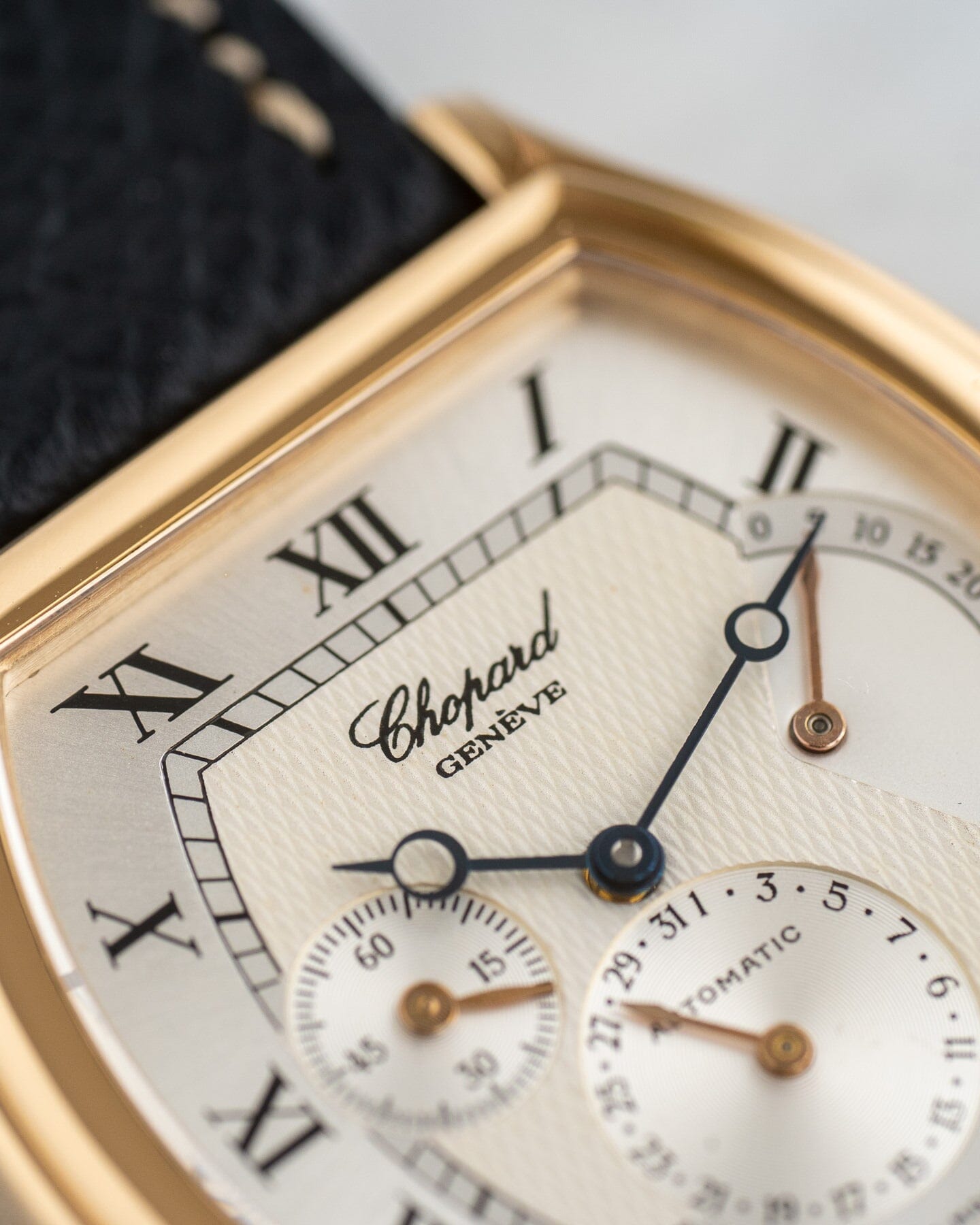 Chopard クラシック 2248 トノー RG パワーリザーブ Watch CHOPARD
