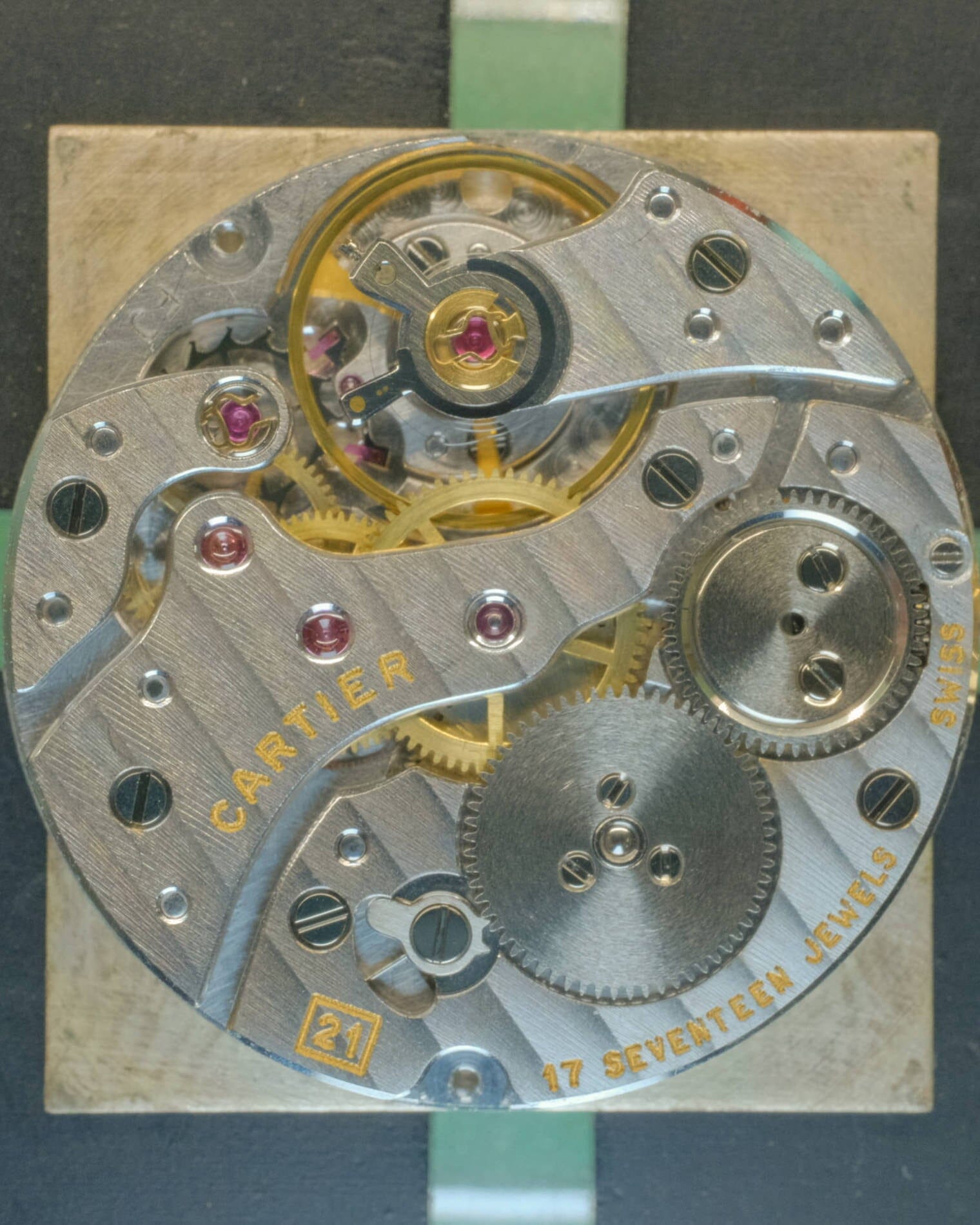 Cartier タンク ルイ カルティエ LM 16121 YG エクストラフラット 箱保証書付き Watch CARTIER