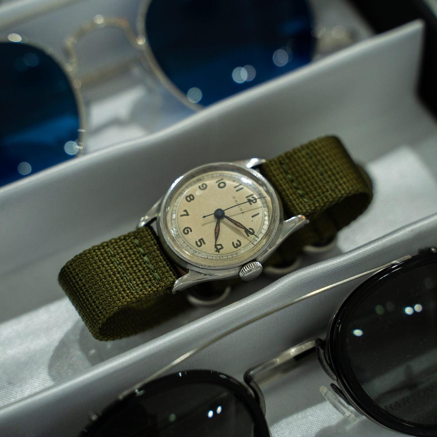 RACINE (GALLET) Military-Style Round 1940s - Arbitro