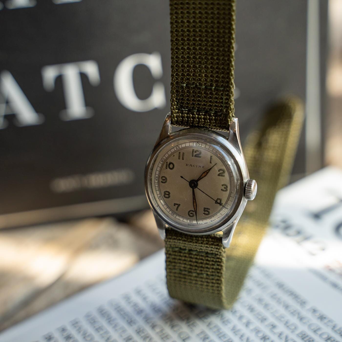 RACINE (GALLET) Military-Style Round 1940s - Arbitro