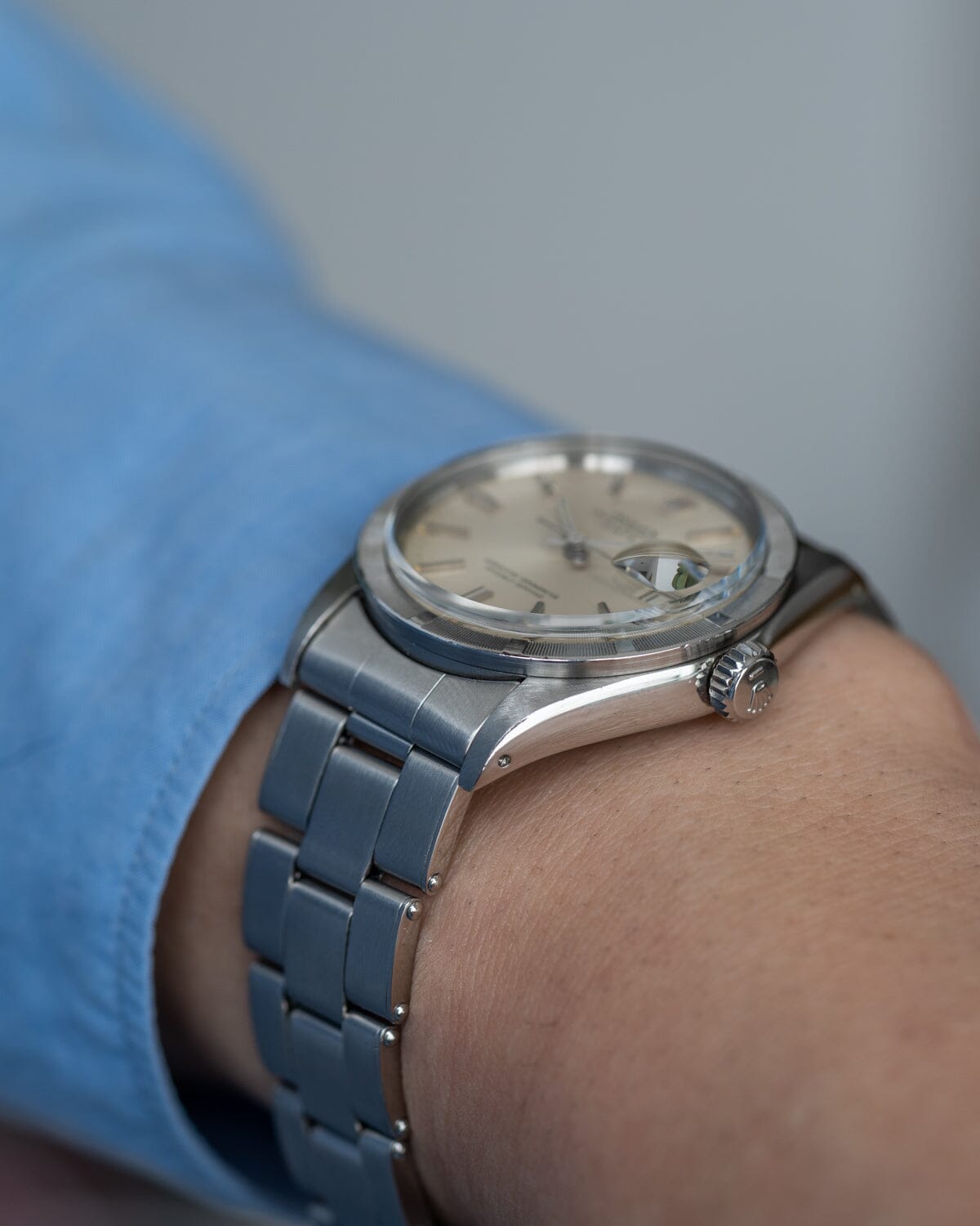 Rolex Oyster Perpetual Date 1501 Silver Dial with Riveted Bracelet Watch ROLEX