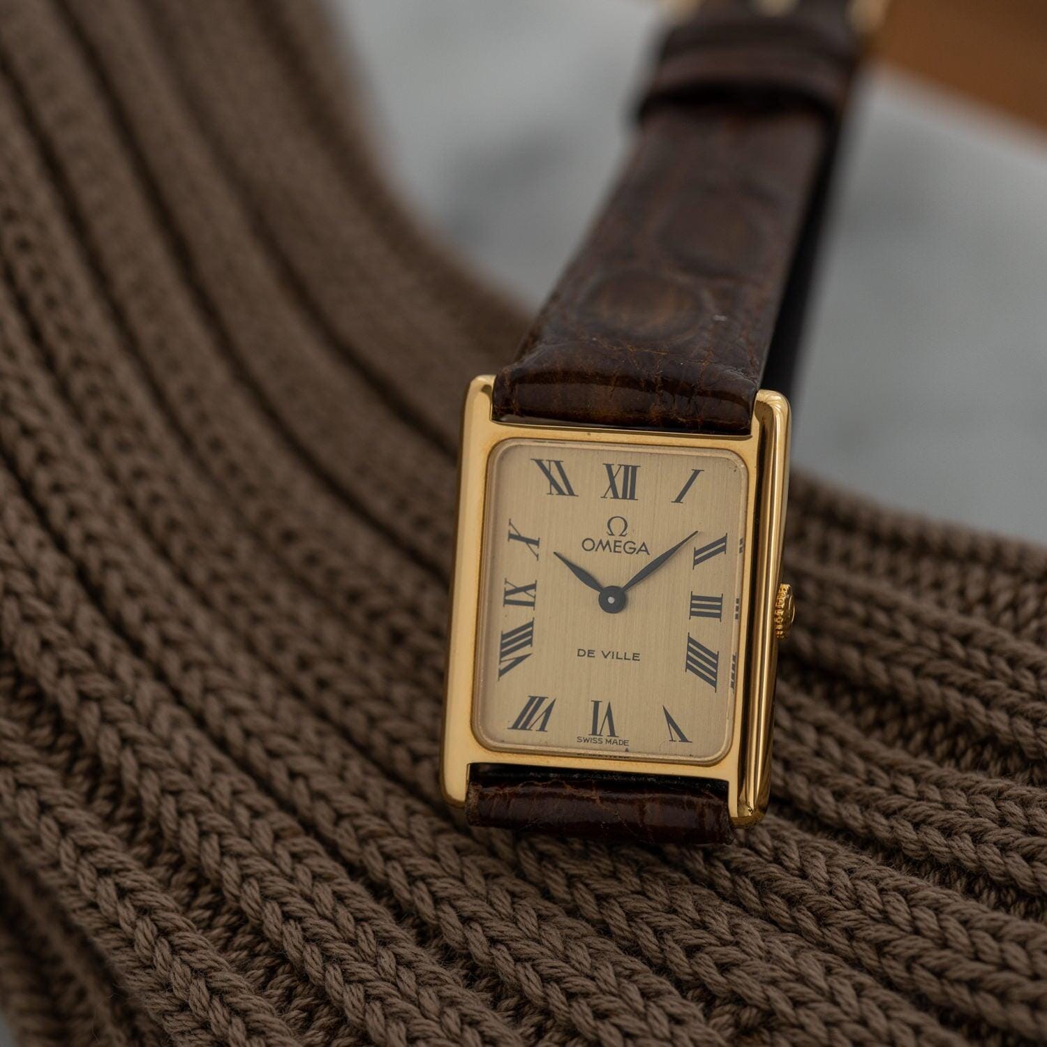 オメガ デ・ヴィル レクタングル 511.0404 手巻き / OMEGA De Ville "Tank Style" Champagne Dial - Arbitro