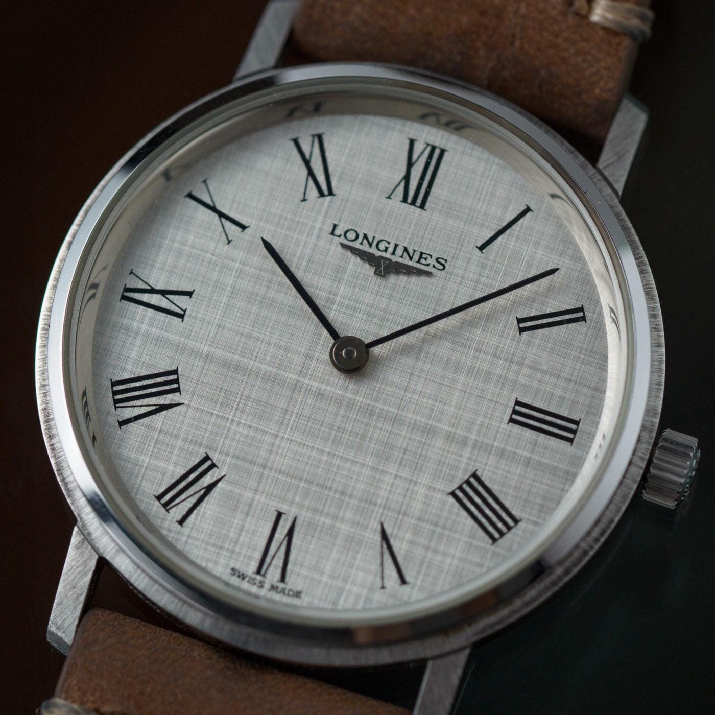 LONGINES Round Roman Linen Dial 1970s - Arbitro