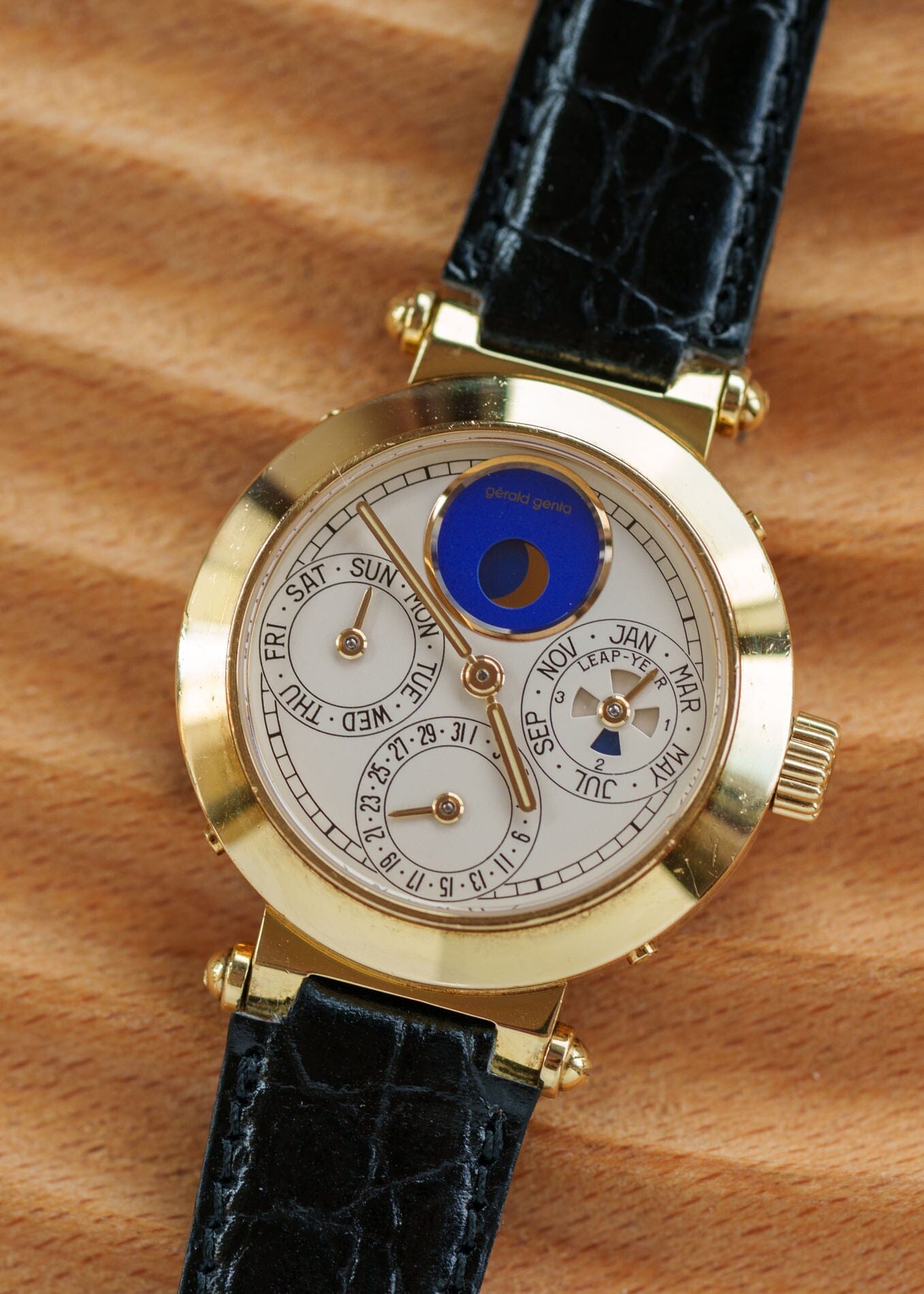 Gerald Genta パーペチュアルカレンダー "La 19" G3144.7 YG Watch GERALD GENTA 