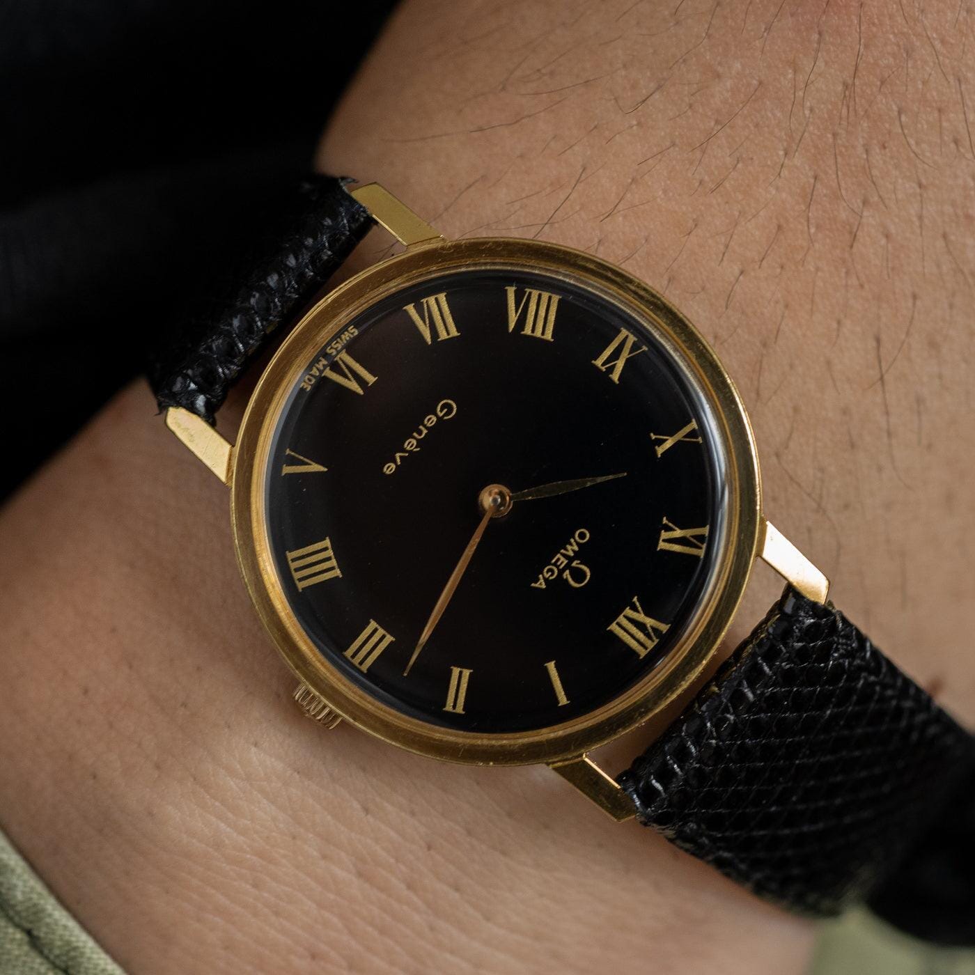 OMEGA Geneve Black Gilt Roman Dial 1970s - Arbitro