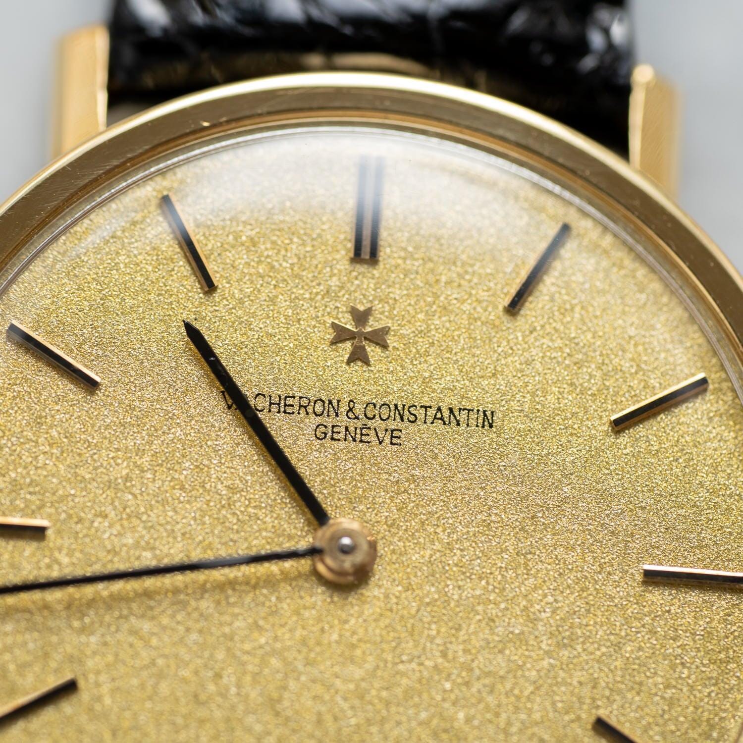 VACHERON CONSTANTIN 7811 YG Champagne Sand-Blasted Dial - Arbitro